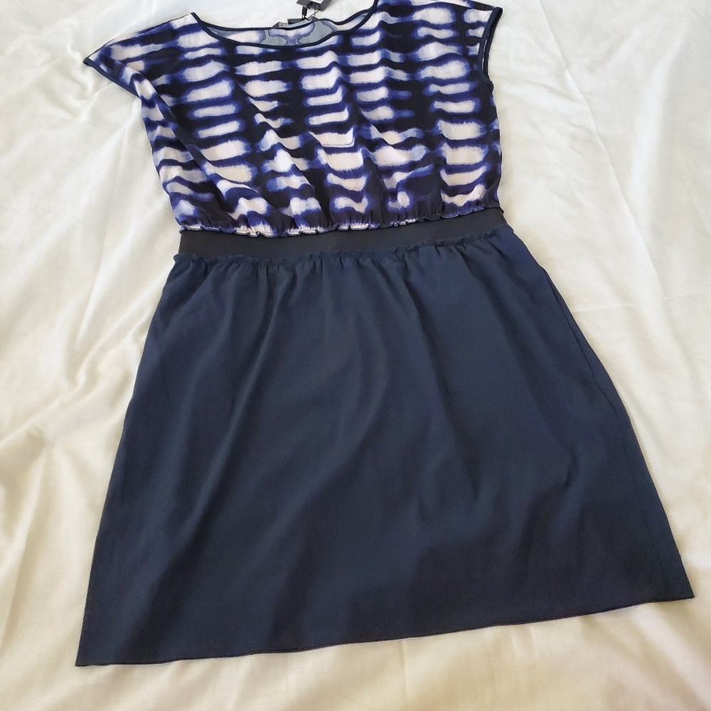 Dress - Picture 2 of 12